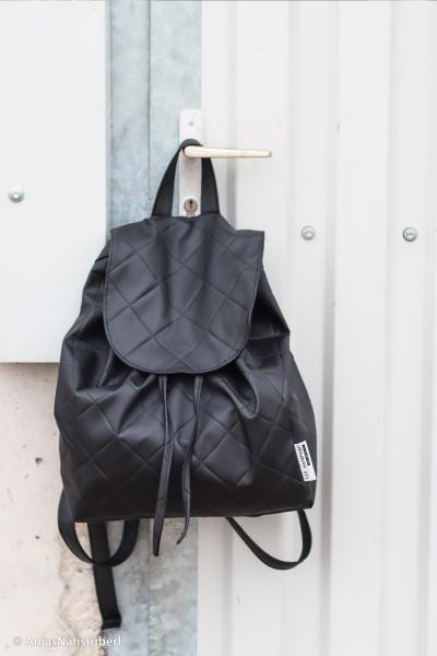 Kunstleder Debbie in Steppoptik Schwarz von Swafing